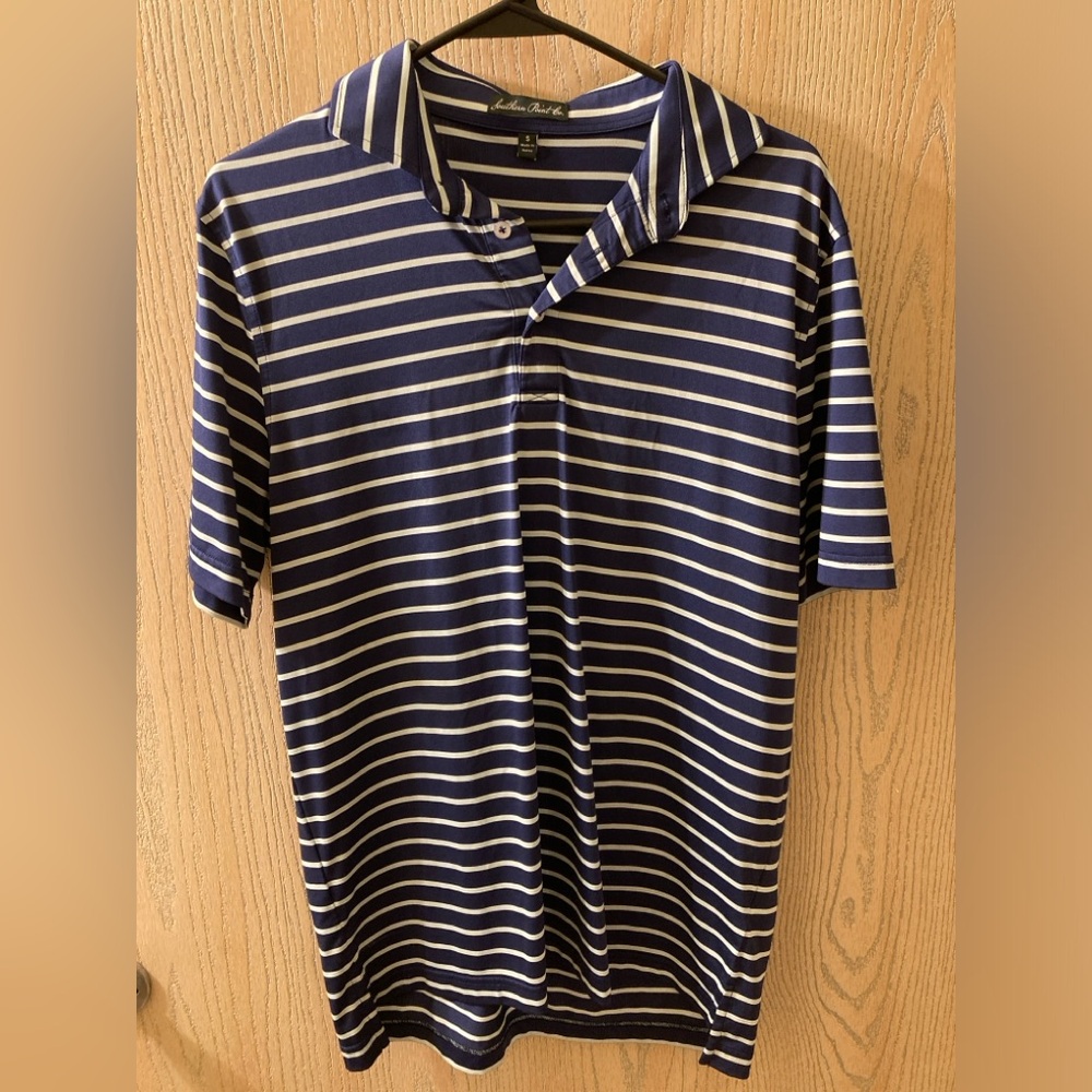 Navy and light green Southern Point size S SS polo